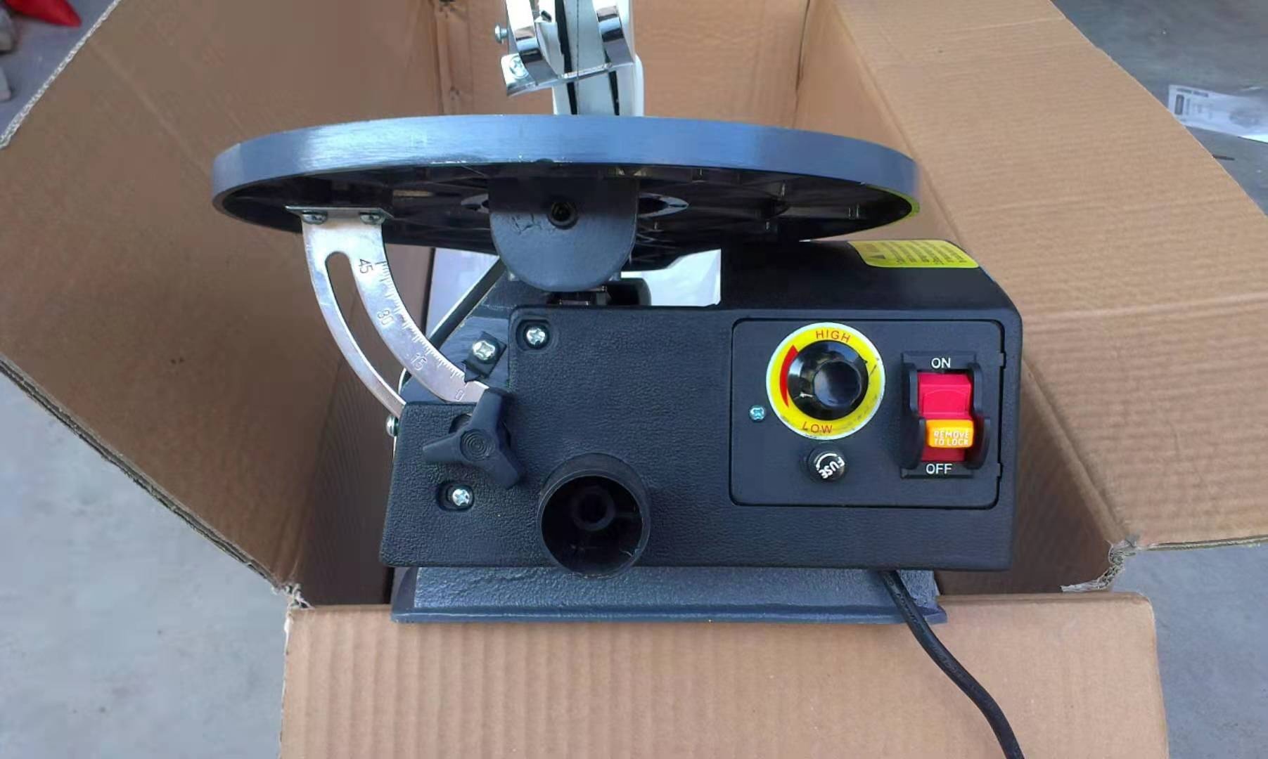 Wood Cutting Industrial Deskto - Woodworking Table recension och pris